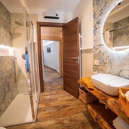Dimora San Valentino 3*